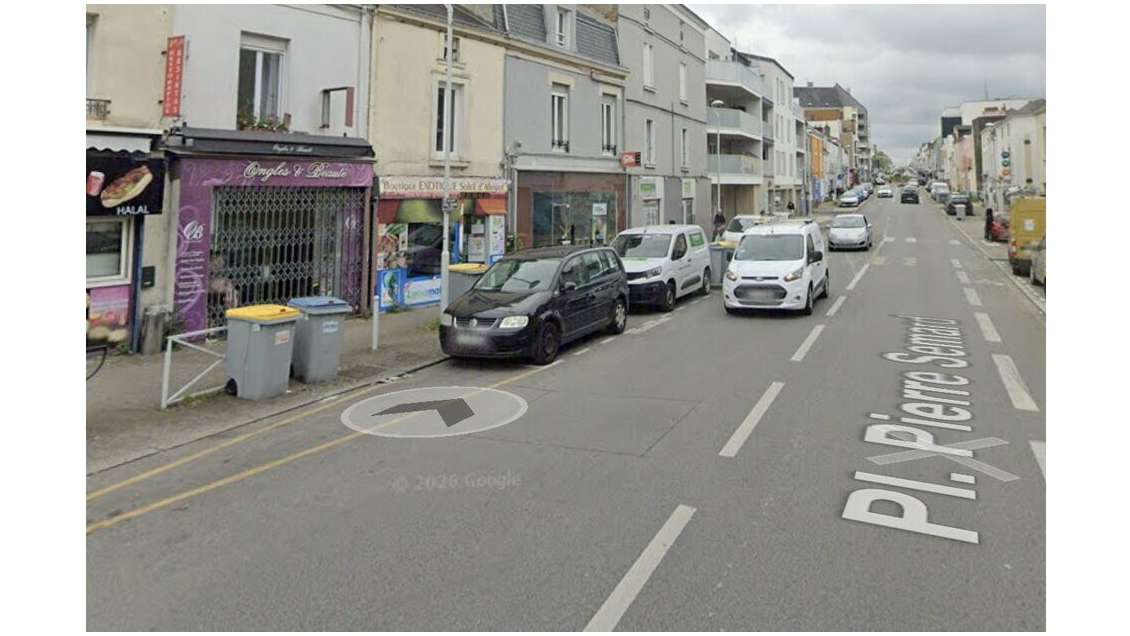 A LOUER - EMPLACEMENT N°1 - REZE