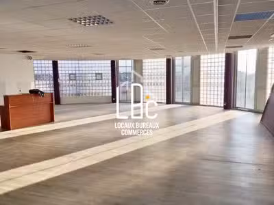 A louer local commercial 190m² à Rezé Ragon Océane