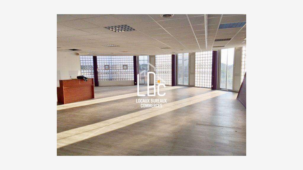 A louer local commercial 190m² Rezé Ragon Océane 