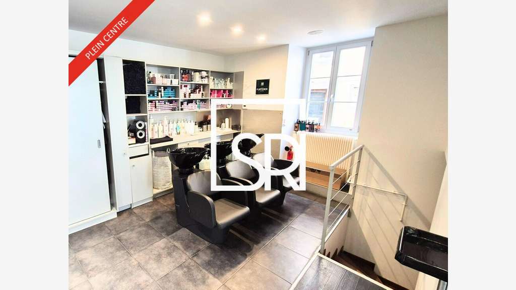 Salon coiffure à louer visibilité exception Riom