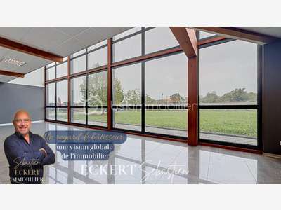 LOCAL COMMERCIAL À LOUER - 143 m² Visibilité au