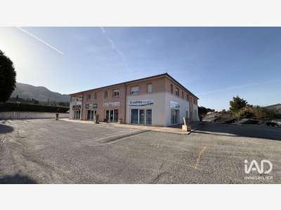 A louer local commercial 58m² R+1 à Robion