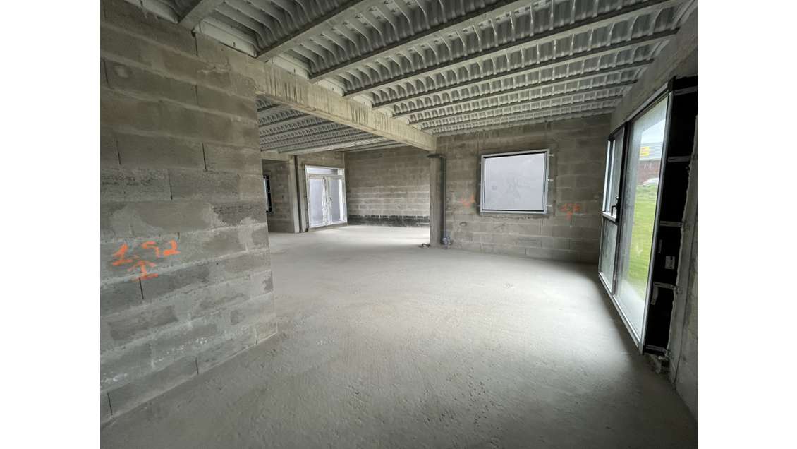 A louer cellule commerciale 144m² ZAC Rochefort