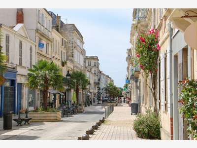 A louer boutique 160m² à Rochefort sur Mer