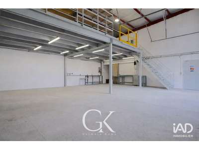 Location Locaux commerciaux - Boutiques à Rochetoirin