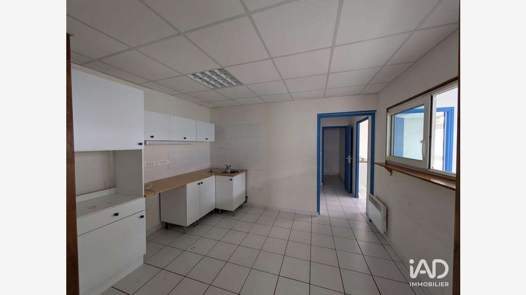 A louer local d'activité de 126m² à Roissy-en-Brie