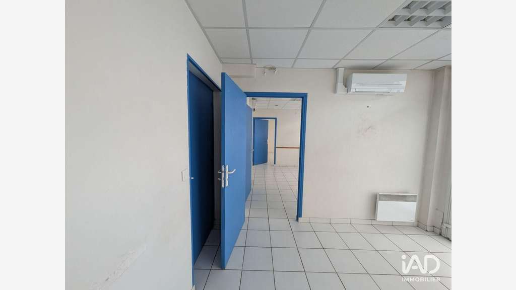 A louer local d'activité de 126m² à Roissy-en-Brie