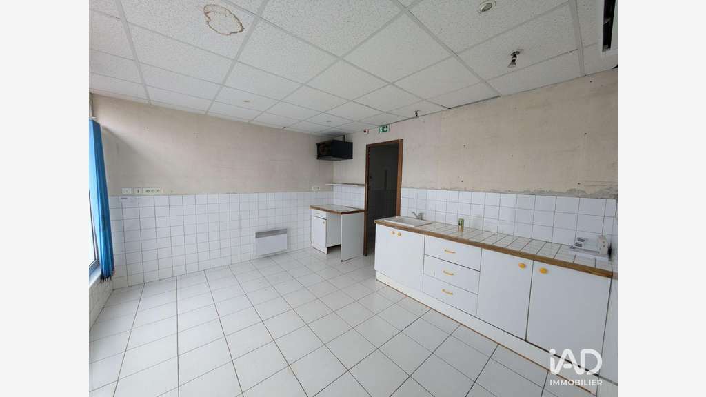 A louer local d'activité de 126m² à Roissy-en-Brie