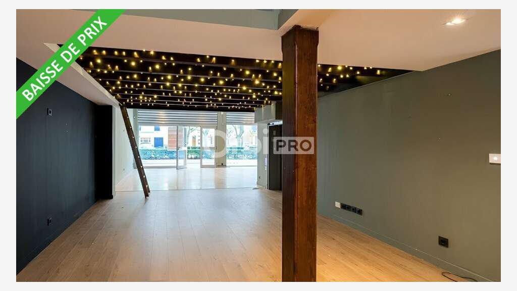 Local 81m² à louer très belle visibilité à Romans