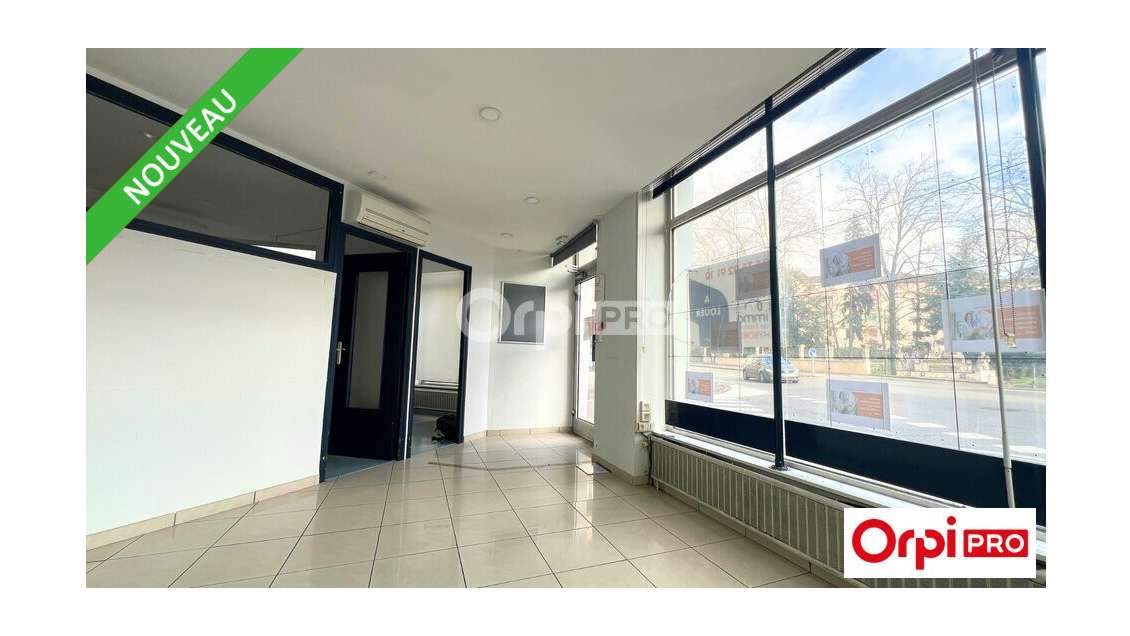 Local 50m² à louer centre-ville Romans-sur-Isère
