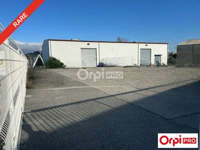 A louer local commercial 579m² à Romans-sur-Isère