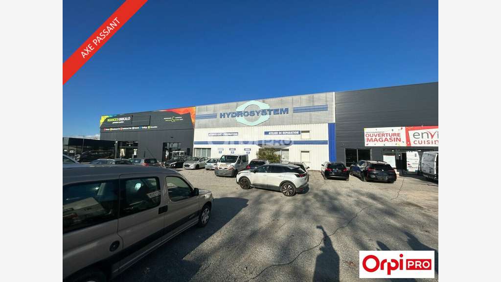 A louer local commercial 579m² à Romans-sur-Isère