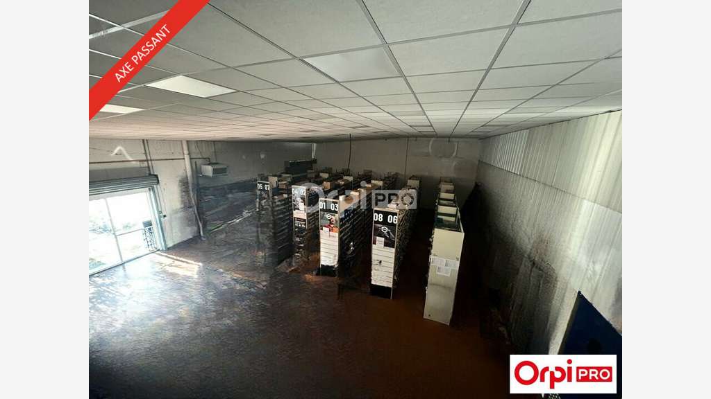 A louer local commercial 579m² à Romans-sur-Isère