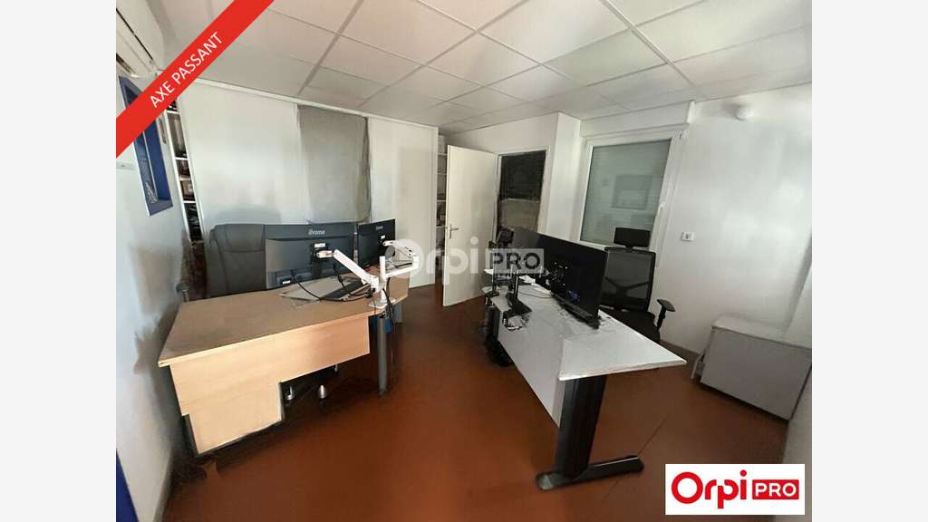 A louer local commercial 579m² à Romans-sur-Isère