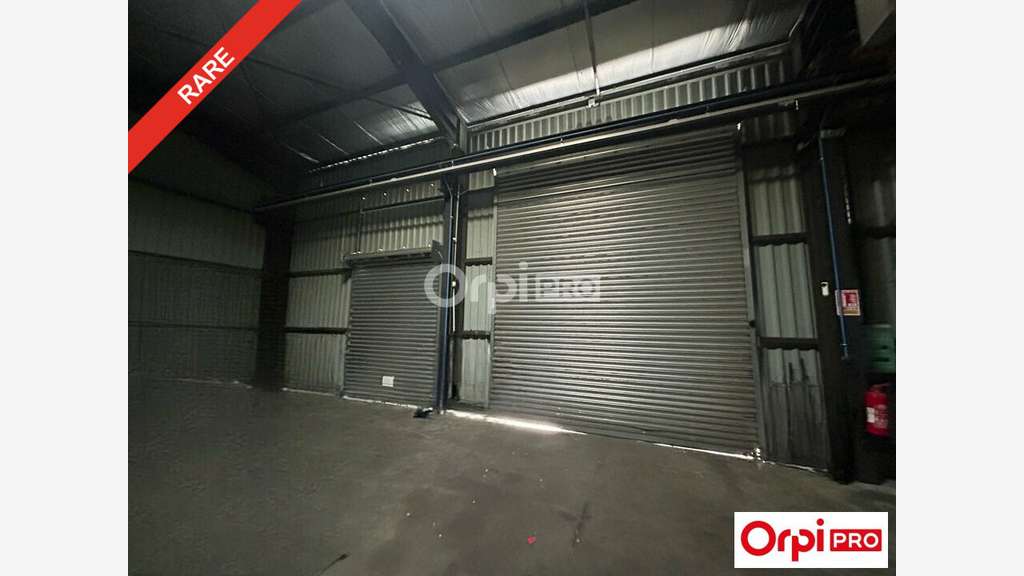 A louer local commercial 579m² à Romans-sur-Isère