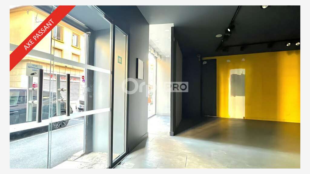 A louer local commercial 249m² à Romans sur Isère