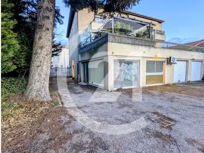 Location local commercial proche gare de Romans 