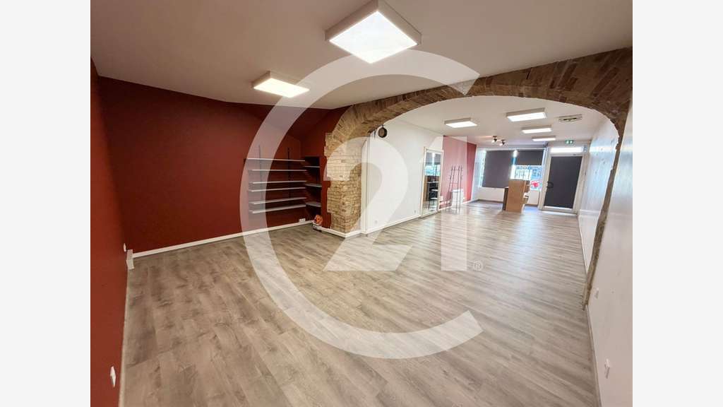 A louer local 210m² Romans-sur-Isère hyper centre
