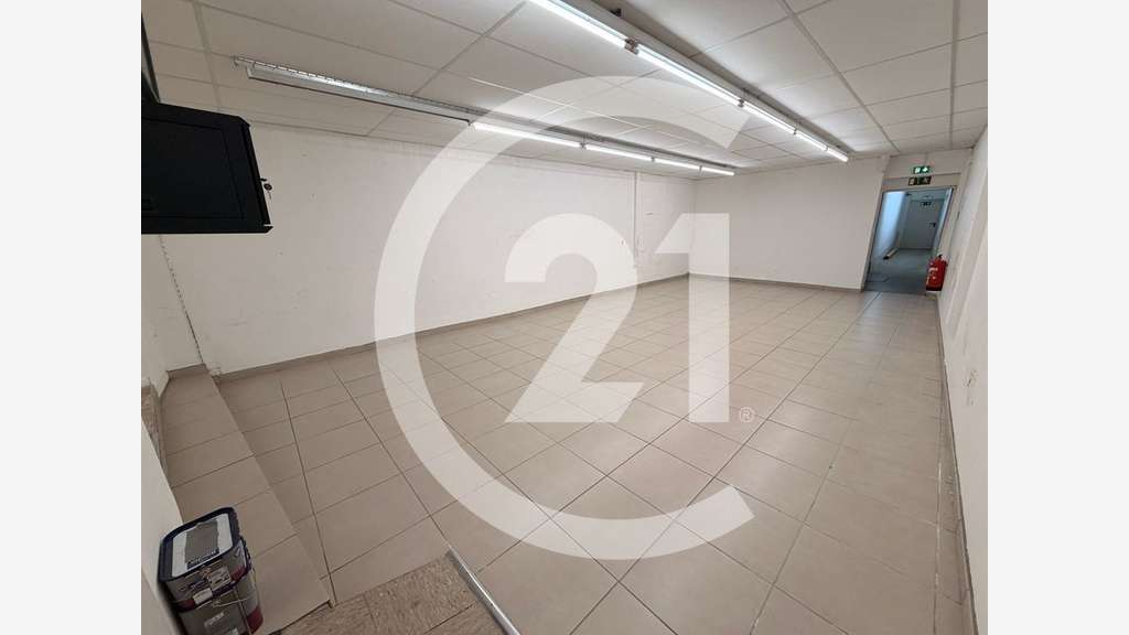 A louer local 210m² Romans-sur-Isère hyper centre