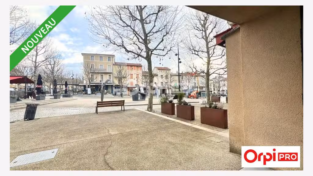 Local commercial à louer 46m² centre-ville Romans