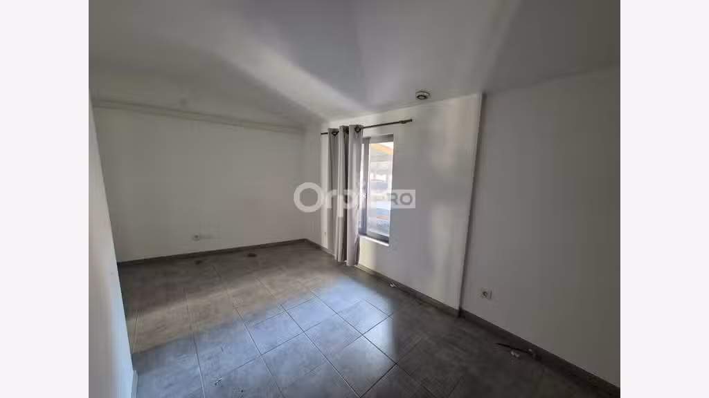 Local commercial 121m² à louer à Romans-sur-Isère