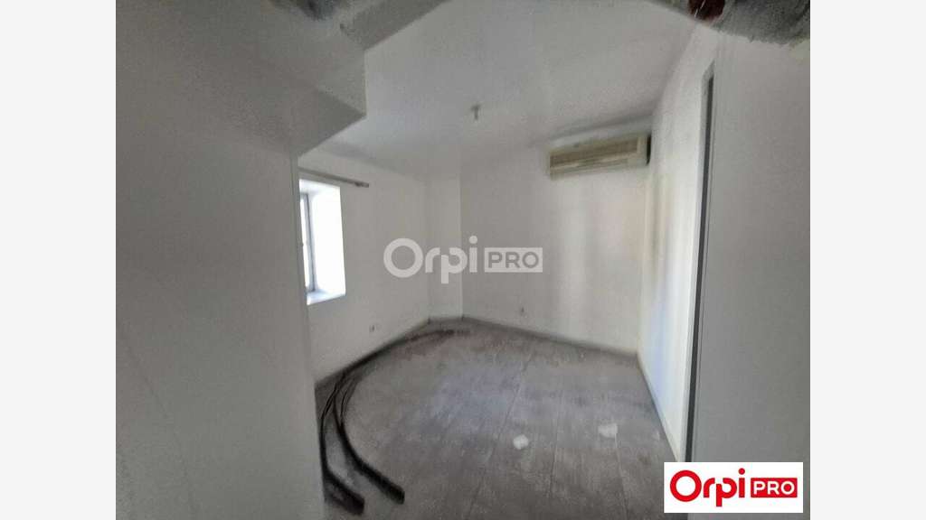 Local commercial 121m² à louer à Romans-sur-Isère