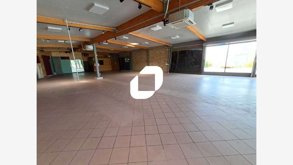 A louer Local commercial 740m² Roncq