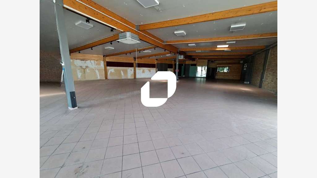 A louer Local commercial 740m² Roncq