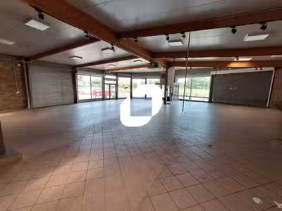 A louer Local commercial 740m² Roncq