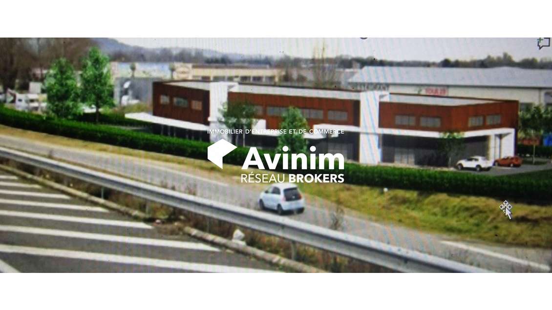 Locaux d'activités de 1 922m² à louer à Roquettes