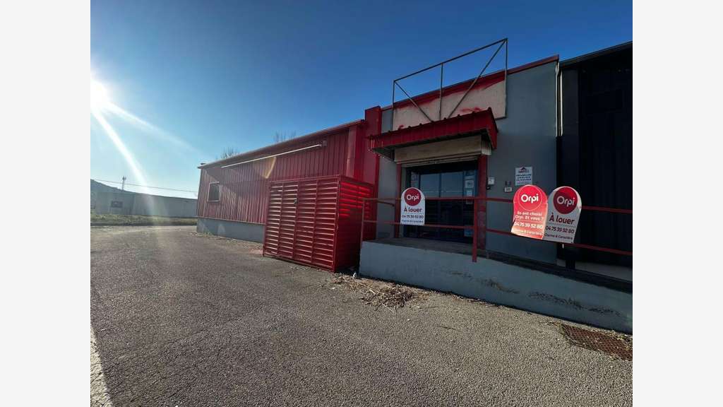 Bien Commercial à louer ZA ROSIERES 07260 Sud