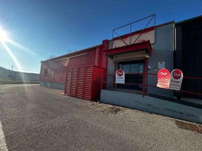 Bien Commercial à louer ZA ROSIERES 07260 Sud