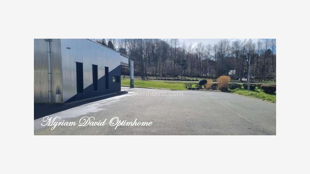 Local commercial 97m² à louer empl N°1 Rostrenen