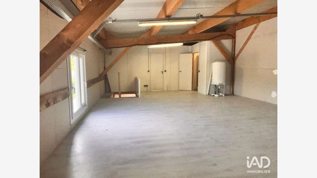 A louer entrepôt 100m² à Rotherens ZAC Artisan