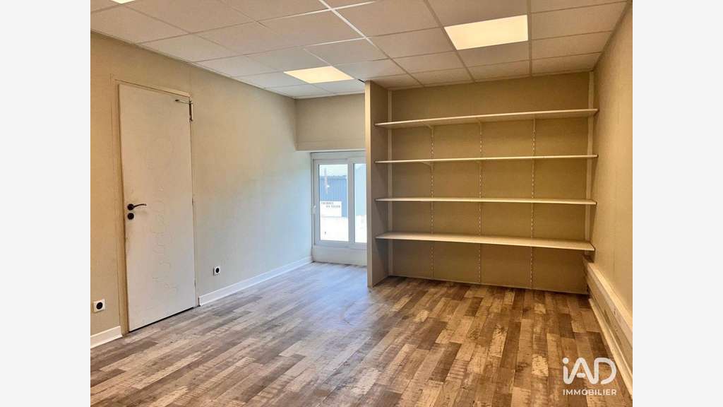 A louer entrepôt 100m² à Rotherens ZAC Artisan