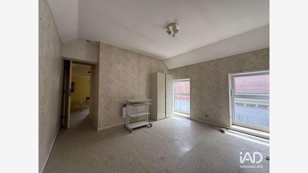 A louer local de 22m² + stationnement à Roubaix