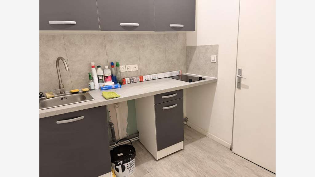 Local refait à neuf à Rouen rue des Bons Enfants