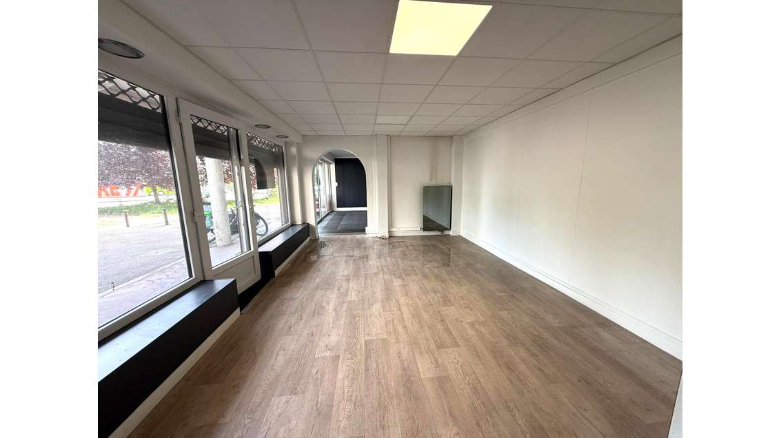 A louer local commercial 98m² à Rouen Rive Gauche