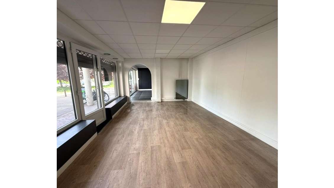 A louer local commercial 53m² à Rouen Rive Gauche