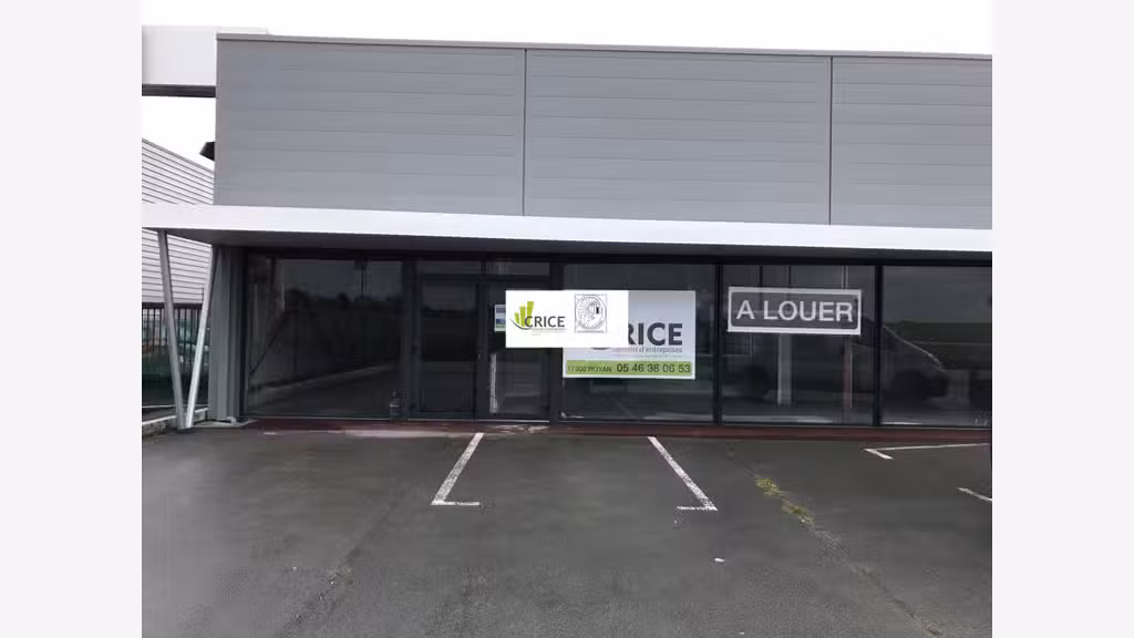 A louer local commercial de 420m² à Royan