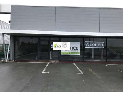 A louer local commercial de 420m² à Royan