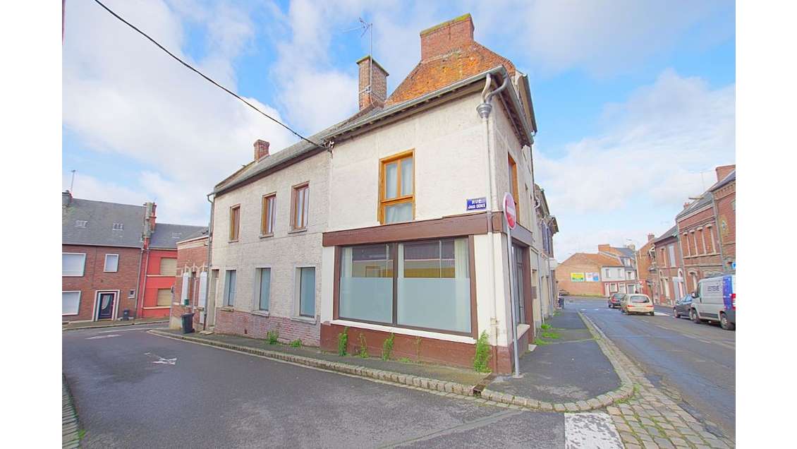 Local commercial 45m² à louer à Roye centre