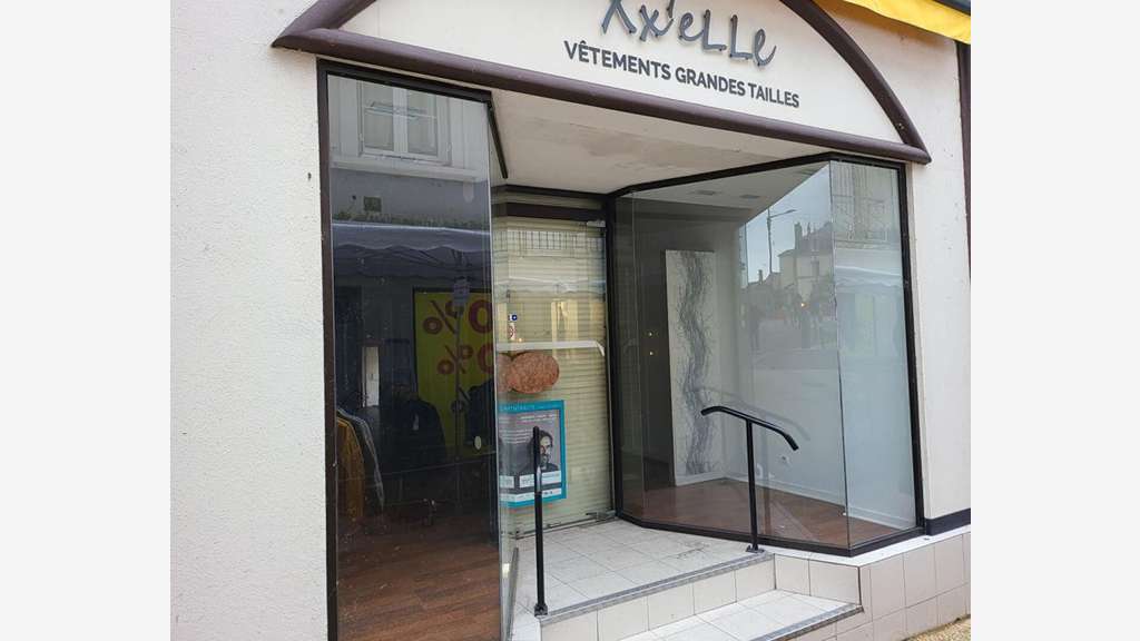 Loue commerce ou bureau de 68m² à Sable sur Sarthe