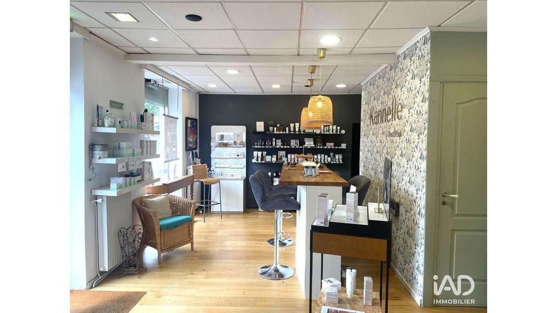A louer local commercial 80m² à Sainghin-en-Weppes