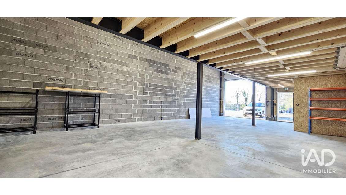 Local commercial à Saint-André-Treize-Voies