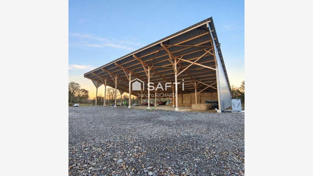 Loue hangar stockage 144m² St-Aubin-des-Châteaux