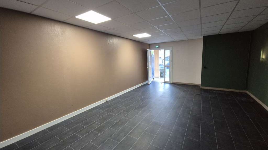 A louer local commercial de 34.47m² à Saint Aunès