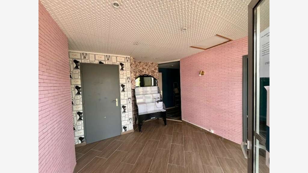 A louer local professionnel 40m² en RDC Saint Ave