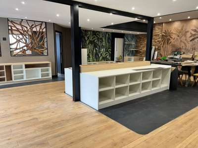 A louer espace partage local mixte showroom St-Avé