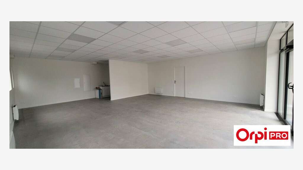 A louer local commercial 110m² St Brandan centre